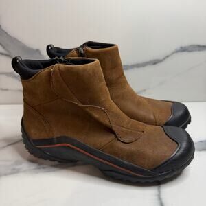 Clarks Women's Brown Suede Muckers Boots Sz 7 Hiking Chore Utility Waterproof